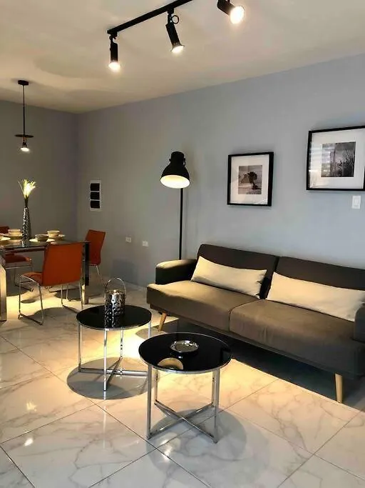 Xevize Apartment 2 Palm Beach