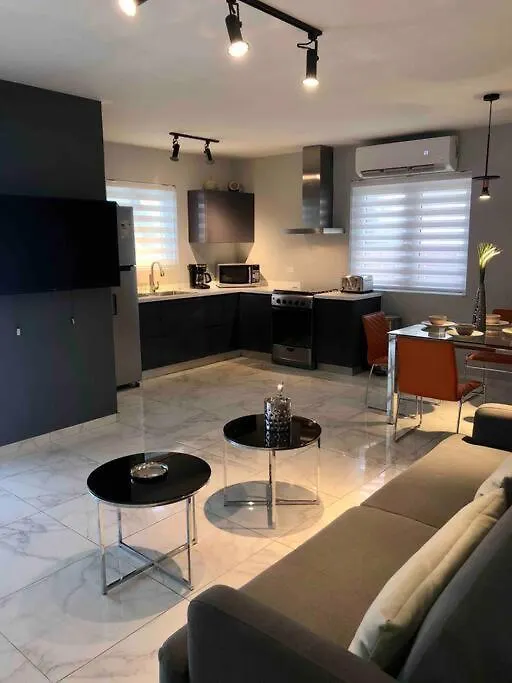 Xevize Apartment 2 Palm Beach